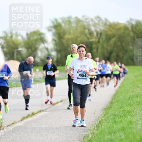 07.04.2024 - 43. Internationalen Wilhelmsburger Insellauf Dr. Thomas Lammeyer http://msf.ph/oto/6049520 07.04.2024 11:15:07 Laufen 366, 3984 meine-sportfotos.de