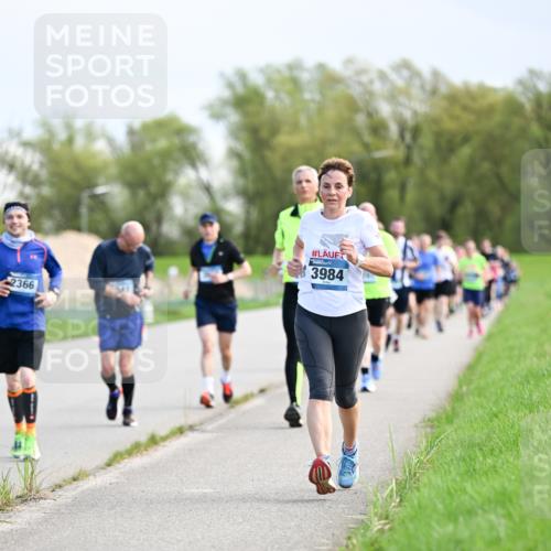 07.04.2024 - 43. Internationalen Wilhelmsburger Insellauf Dr. Thomas Lammeyer http://msf.ph/oto/6049522 07.04.2024 11:15:07 Laufen 2366, 3984 meine-sportfotos.de