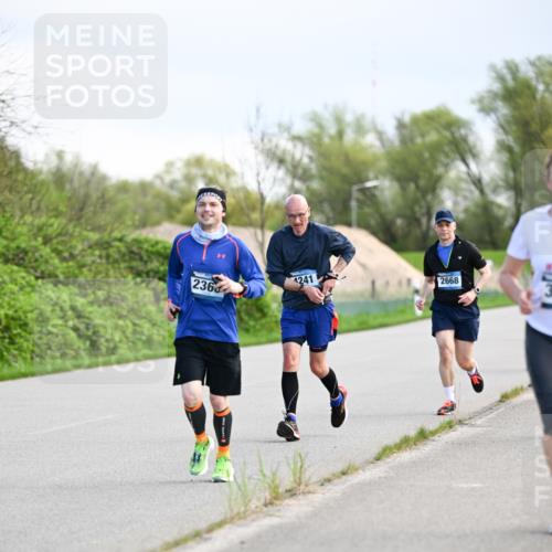 07.04.2024 - 43. Internationalen Wilhelmsburger Insellauf Dr. Thomas Lammeyer http://msf.ph/oto/6049527 07.04.2024 11:15:08 Laufen 236, 1241, 2668 meine-sportfotos.de