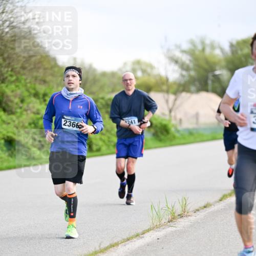 07.04.2024 - 43. Internationalen Wilhelmsburger Insellauf Dr. Thomas Lammeyer http://msf.ph/oto/6049536 07.04.2024 11:15:09 Laufen 2366, 241 meine-sportfotos.de