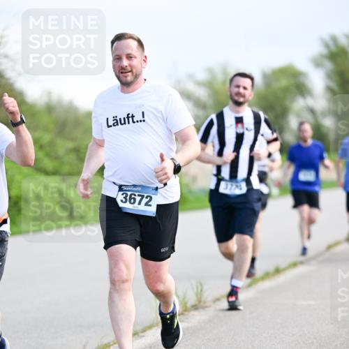 07.04.2024 - 43. Internationalen Wilhelmsburger Insellauf Dr. Thomas Lammeyer http://msf.ph/oto/6049580 07.04.2024 11:15:17 Laufen 3672, 3774 meine-sportfotos.de