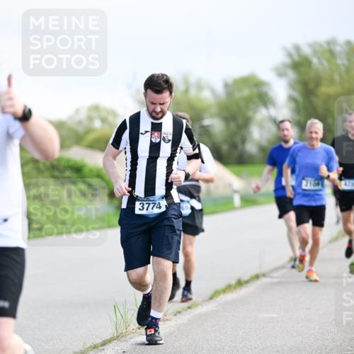 07.04.2024 - 43. Internationalen Wilhelmsburger Insellauf Dr. Thomas Lammeyer http://msf.ph/oto/6049583 07.04.2024 11:15:18 Laufen 3774 meine-sportfotos.de