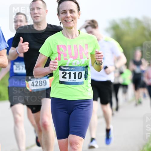 07.04.2024 - 43. Internationalen Wilhelmsburger Insellauf Dr. Thomas Lammeyer http://msf.ph/oto/6049609 07.04.2024 11:15:22 Laufen 25, 7, 4289, 2110 meine-sportfotos.de
