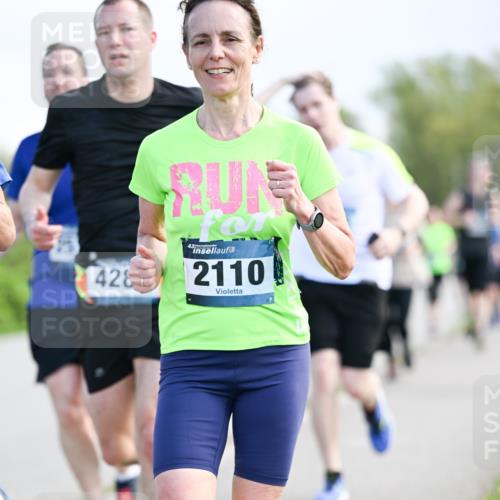 07.04.2024 - 43. Internationalen Wilhelmsburger Insellauf Dr. Thomas Lammeyer http://msf.ph/oto/6049610 07.04.2024 11:15:22 Laufen 43, 4282110 meine-sportfotos.de