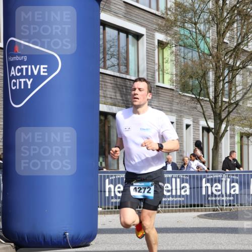 07.04.2024 - 43. Internationalen Wilhelmsburger Insellauf Strokosch-Dieckow http://msf.ph/oto/6049616 07.04.2024 11:18:28 Ziel 2372, 4272 meine-sportfotos.de
