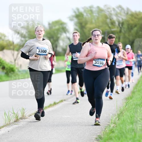07.04.2024 - 43. Internationalen Wilhelmsburger Insellauf Dr. Thomas Lammeyer http://msf.ph/oto/6049621 07.04.2024 11:15:25 Laufen 3300, 3198 meine-sportfotos.de