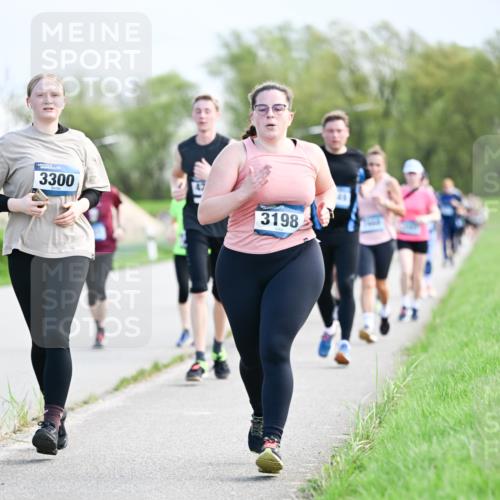 07.04.2024 - 43. Internationalen Wilhelmsburger Insellauf Dr. Thomas Lammeyer http://msf.ph/oto/6049626 07.04.2024 11:15:26 Laufen 3300, 47, 3198 meine-sportfotos.de