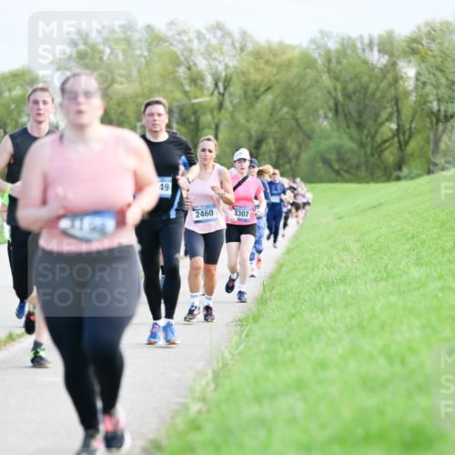 07.04.2024 - 43. Internationalen Wilhelmsburger Insellauf Dr. Thomas Lammeyer http://msf.ph/oto/6049628 07.04.2024 11:15:27 Laufen 49, 2460, 3307 meine-sportfotos.de