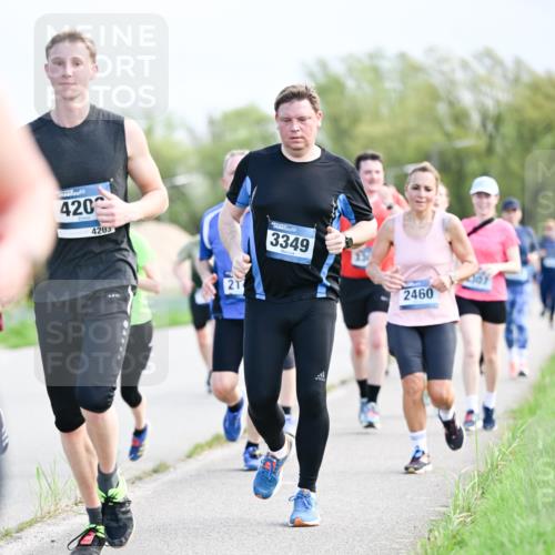 07.04.2024 - 43. Internationalen Wilhelmsburger Insellauf Dr. Thomas Lammeyer http://msf.ph/oto/6049640 07.04.2024 11:15:29 Laufen 420, 4203, 2, 3349, 330, 2460 meine-sportfotos.de