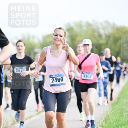 07.04.2024 - 43. Internationalen Wilhelmsburger Insellauf Dr. Thomas Lammeyer http://msf.ph/oto/6049652 07.04.2024 11:15:31 Laufen 2015, 2460, 3307 meine-sportfotos.de