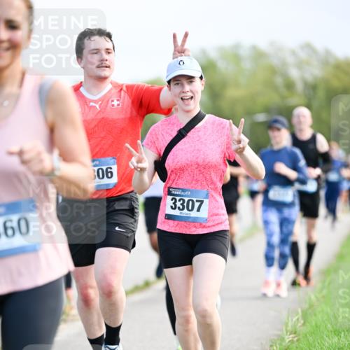 07.04.2024 - 43. Internationalen Wilhelmsburger Insellauf Dr. Thomas Lammeyer http://msf.ph/oto/6049662 07.04.2024 11:15:33 Laufen 306, 3307, 60, 09 meine-sportfotos.de