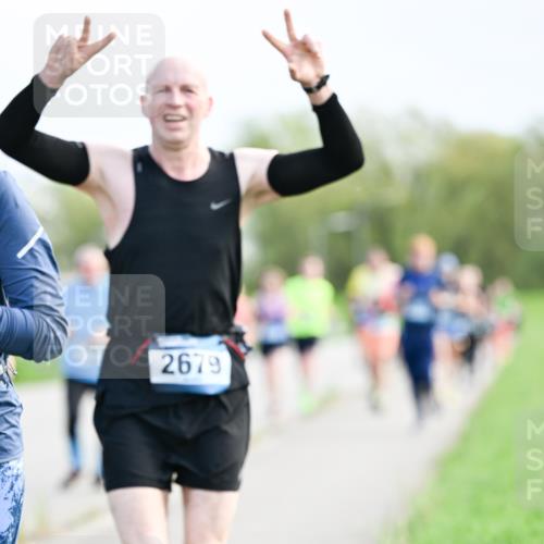07.04.2024 - 43. Internationalen Wilhelmsburger Insellauf Dr. Thomas Lammeyer http://msf.ph/oto/6049685 07.04.2024 11:15:37 Laufen 2679 meine-sportfotos.de