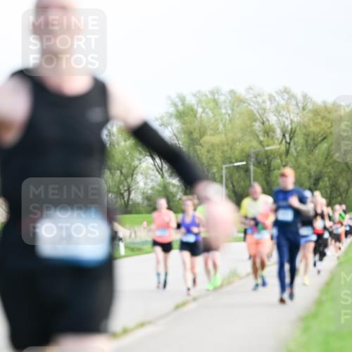07.04.2024 - 43. Internationalen Wilhelmsburger Insellauf Dr. Thomas Lammeyer http://msf.ph/oto/6049687 07.04.2024 11:15:37 Laufen  meine-sportfotos.de
