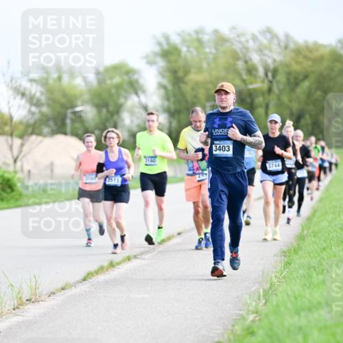 07.04.2024 - 43. Internationalen Wilhelmsburger Insellauf Dr. Thomas Lammeyer http://msf.ph/oto/6049699 07.04.2024 11:15:40 Laufen 2511, 3160, 3403, 3744 meine-sportfotos.de