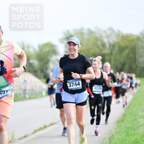 07.04.2024 - 43. Internationalen Wilhelmsburger Insellauf Dr. Thomas Lammeyer http://msf.ph/oto/6049722 07.04.2024 11:15:46 Laufen 497, 3744, 4229 meine-sportfotos.de