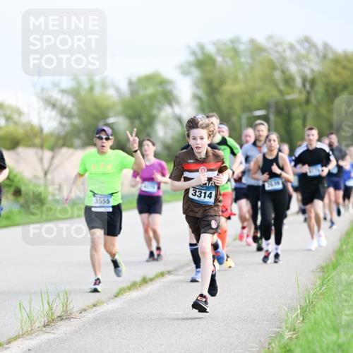 07.04.2024 - 43. Internationalen Wilhelmsburger Insellauf Dr. Thomas Lammeyer http://msf.ph/oto/6049761 07.04.2024 11:15:52 Laufen 3555, 3314, 26, 39 meine-sportfotos.de