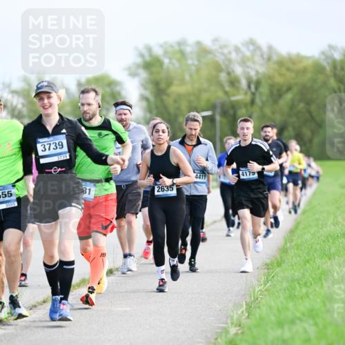 07.04.2024 - 43. Internationalen Wilhelmsburger Insellauf Dr. Thomas Lammeyer http://msf.ph/oto/6049774 07.04.2024 11:15:54 Laufen 3739, 3739, 555, 3555, 31, 2635, 4411, 4175 meine-sportfotos.de