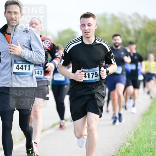 07.04.2024 - 43. Internationalen Wilhelmsburger Insellauf Dr. Thomas Lammeyer http://msf.ph/oto/6049799 07.04.2024 11:15:59 Laufen 4411, 343, 4175 meine-sportfotos.de