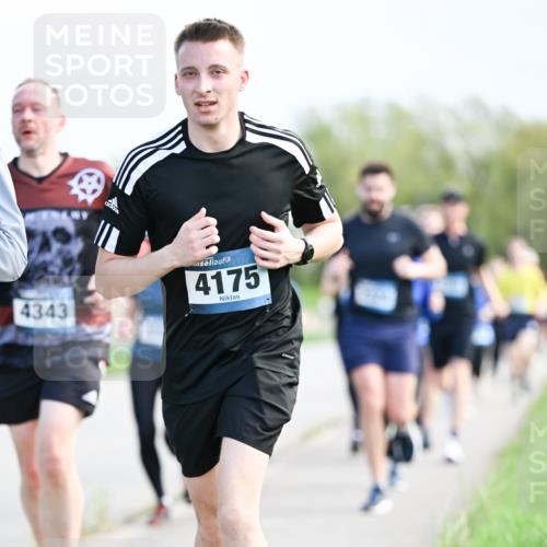 07.04.2024 - 43. Internationalen Wilhelmsburger Insellauf Dr. Thomas Lammeyer http://msf.ph/oto/6049800 07.04.2024 11:15:59 Laufen 4343, 4175 meine-sportfotos.de
