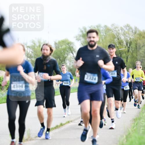 07.04.2024 - 43. Internationalen Wilhelmsburger Insellauf Dr. Thomas Lammeyer http://msf.ph/oto/6049807 07.04.2024 11:16:00 Laufen 4304, 3499, 2301, 3830, 3070 meine-sportfotos.de