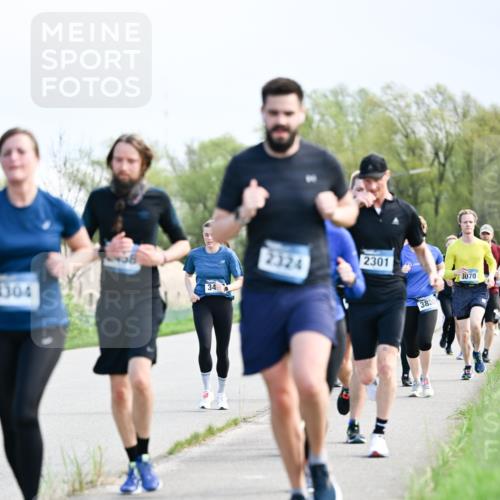 07.04.2024 - 43. Internationalen Wilhelmsburger Insellauf Dr. Thomas Lammeyer http://msf.ph/oto/6049810 07.04.2024 11:16:01 Laufen 304, 34, 2301, 2324, 3830, 3070 meine-sportfotos.de