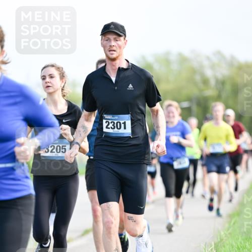 07.04.2024 - 43. Internationalen Wilhelmsburger Insellauf Dr. Thomas Lammeyer http://msf.ph/oto/6049826 07.04.2024 11:16:03 Laufen 3205, 2301, 8 meine-sportfotos.de