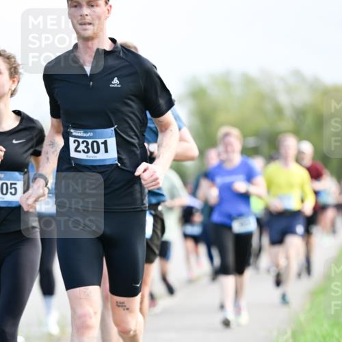 07.04.2024 - 43. Internationalen Wilhelmsburger Insellauf Dr. Thomas Lammeyer http://msf.ph/oto/6049829 07.04.2024 11:16:04 Laufen 05, 2301 meine-sportfotos.de
