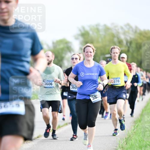 07.04.2024 - 43. Internationalen Wilhelmsburger Insellauf Dr. Thomas Lammeyer http://msf.ph/oto/6049835 07.04.2024 11:16:05 Laufen 5655, 3606, 360, 3830, 070 meine-sportfotos.de