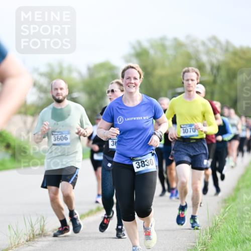 07.04.2024 - 43. Internationalen Wilhelmsburger Insellauf Dr. Thomas Lammeyer http://msf.ph/oto/6049839 07.04.2024 11:16:06 Laufen 3606, 3, 3830, 3070 meine-sportfotos.de