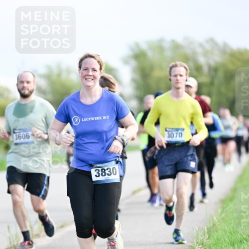 07.04.2024 - 43. Internationalen Wilhelmsburger Insellauf Dr. Thomas Lammeyer http://msf.ph/oto/6049842 07.04.2024 11:16:06 Laufen 3606, 3830, 3070 meine-sportfotos.de