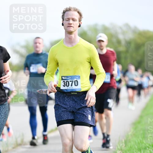 07.04.2024 - 43. Internationalen Wilhelmsburger Insellauf Dr. Thomas Lammeyer http://msf.ph/oto/6049852 07.04.2024 11:16:08 Laufen 3070 meine-sportfotos.de