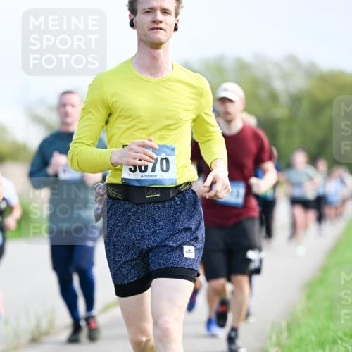 07.04.2024 - 43. Internationalen Wilhelmsburger Insellauf Dr. Thomas Lammeyer http://msf.ph/oto/6049855 07.04.2024 11:16:09 Laufen 30, 0 meine-sportfotos.de
