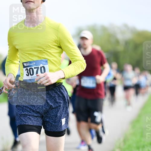 07.04.2024 - 43. Internationalen Wilhelmsburger Insellauf Dr. Thomas Lammeyer http://msf.ph/oto/6049858 07.04.2024 11:16:09 Laufen 3070 meine-sportfotos.de