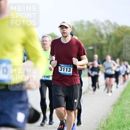 07.04.2024 - 43. Internationalen Wilhelmsburger Insellauf Dr. Thomas Lammeyer http://msf.ph/oto/6049860 07.04.2024 11:16:10 Laufen 2490, 3113 meine-sportfotos.de