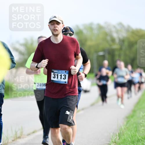 07.04.2024 - 43. Internationalen Wilhelmsburger Insellauf Dr. Thomas Lammeyer http://msf.ph/oto/6049863 07.04.2024 11:16:10 Laufen 2490, 3113 meine-sportfotos.de