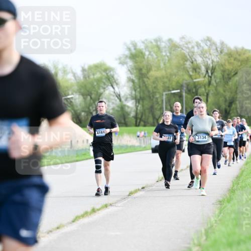 07.04.2024 - 43. Internationalen Wilhelmsburger Insellauf Dr. Thomas Lammeyer http://msf.ph/oto/6049872 07.04.2024 11:16:11 Laufen 4161, 22, 3134 meine-sportfotos.de