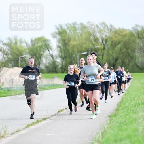 07.04.2024 - 43. Internationalen Wilhelmsburger Insellauf Dr. Thomas Lammeyer http://msf.ph/oto/6049877 07.04.2024 11:16:13 Laufen 4161, 3322, 3134, 2963 meine-sportfotos.de