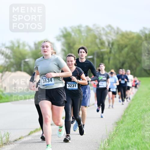 07.04.2024 - 43. Internationalen Wilhelmsburger Insellauf Dr. Thomas Lammeyer http://msf.ph/oto/6049893 07.04.2024 11:16:16 Laufen 3134, 3231 meine-sportfotos.de