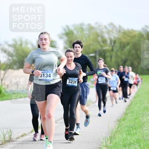 07.04.2024 - 43. Internationalen Wilhelmsburger Insellauf Dr. Thomas Lammeyer http://msf.ph/oto/6049895 07.04.2024 11:16:16 Laufen 3134, 3231 meine-sportfotos.de