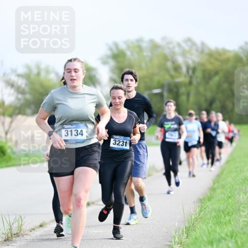 07.04.2024 - 43. Internationalen Wilhelmsburger Insellauf Dr. Thomas Lammeyer http://msf.ph/oto/6049896 07.04.2024 11:16:16 Laufen 3134, 3231 meine-sportfotos.de