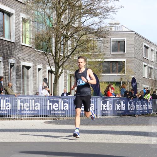 07.04.2024 - 43. Internationalen Wilhelmsburger Insellauf Strokosch-Dieckow http://msf.ph/oto/6049915 07.04.2024 11:18:22 Ziel 2372, 4272 meine-sportfotos.de