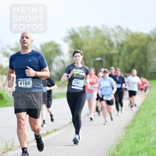 07.04.2024 - 43. Internationalen Wilhelmsburger Insellauf Dr. Thomas Lammeyer http://msf.ph/oto/6049916 07.04.2024 11:16:19 Laufen 4168, 2963 meine-sportfotos.de
