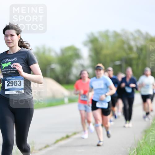 07.04.2024 - 43. Internationalen Wilhelmsburger Insellauf Dr. Thomas Lammeyer http://msf.ph/oto/6049932 07.04.2024 11:16:22 Laufen 2963, 2963 meine-sportfotos.de