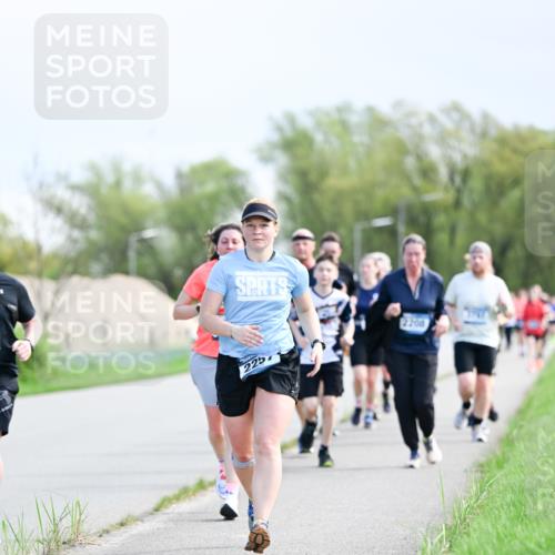 07.04.2024 - 43. Internationalen Wilhelmsburger Insellauf Dr. Thomas Lammeyer http://msf.ph/oto/6049937 07.04.2024 11:16:23 Laufen 225 meine-sportfotos.de