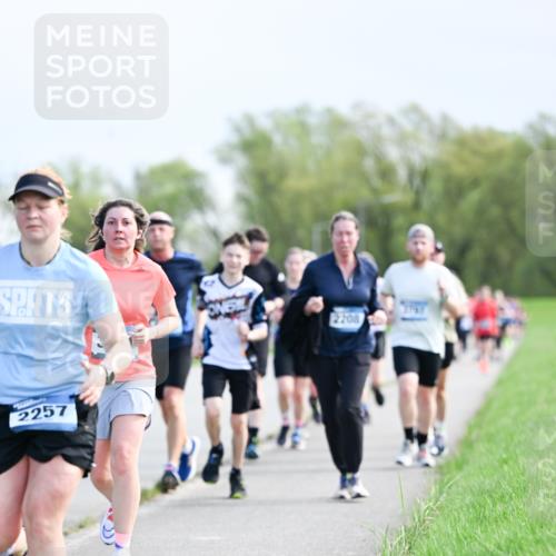07.04.2024 - 43. Internationalen Wilhelmsburger Insellauf Dr. Thomas Lammeyer http://msf.ph/oto/6049945 07.04.2024 11:16:24 Laufen 2257 meine-sportfotos.de