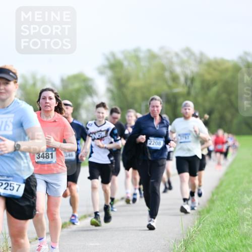 07.04.2024 - 43. Internationalen Wilhelmsburger Insellauf Dr. Thomas Lammeyer http://msf.ph/oto/6049946 07.04.2024 11:16:25 Laufen 2257, 3481, 2208 meine-sportfotos.de