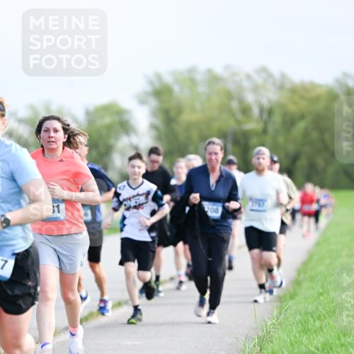 07.04.2024 - 43. Internationalen Wilhelmsburger Insellauf Dr. Thomas Lammeyer http://msf.ph/oto/6049947 07.04.2024 11:16:25 Laufen 7, 208, 31 meine-sportfotos.de