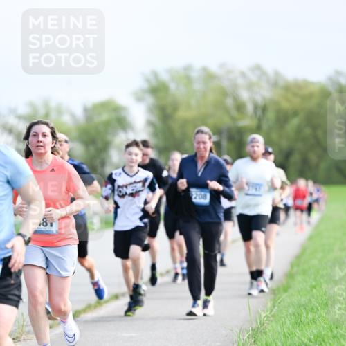 07.04.2024 - 43. Internationalen Wilhelmsburger Insellauf Dr. Thomas Lammeyer http://msf.ph/oto/6049948 07.04.2024 11:16:25 Laufen 2208 meine-sportfotos.de