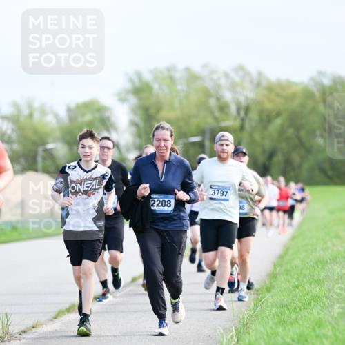 07.04.2024 - 43. Internationalen Wilhelmsburger Insellauf Dr. Thomas Lammeyer http://msf.ph/oto/6049953 07.04.2024 11:16:26 Laufen 2208, 3797, 98 meine-sportfotos.de