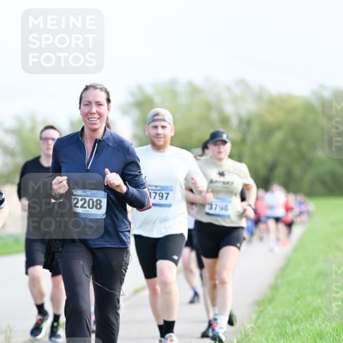 07.04.2024 - 43. Internationalen Wilhelmsburger Insellauf Dr. Thomas Lammeyer http://msf.ph/oto/6049964 07.04.2024 11:16:28 Laufen 3797, 2208, 3798 meine-sportfotos.de